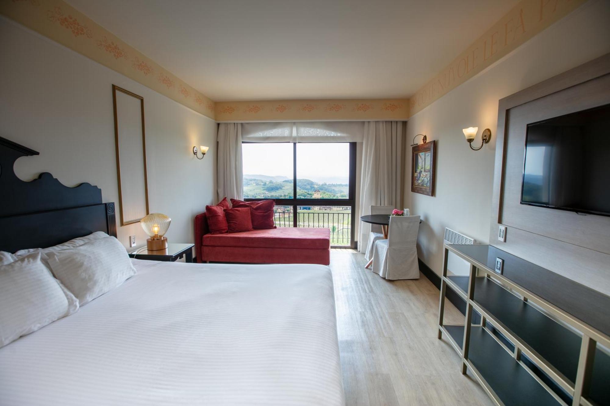 Spa Do Vinho Condominio Vitivinicola Bento Gonçalves Exteriér fotografie A room at the hotel