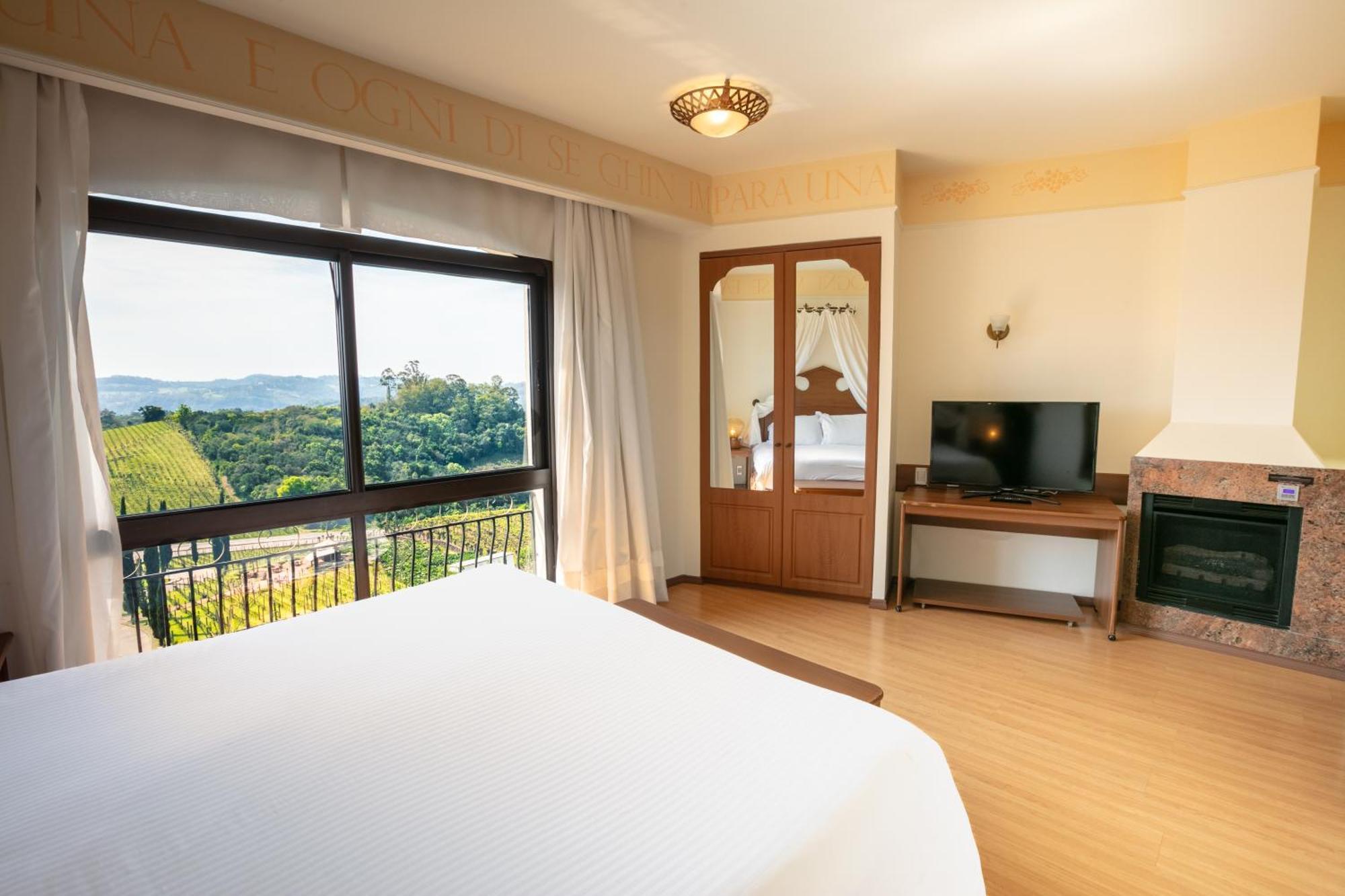 Spa Do Vinho Condominio Vitivinicola Bento Gonçalves Exteriér fotografie A bedroom at the hotel