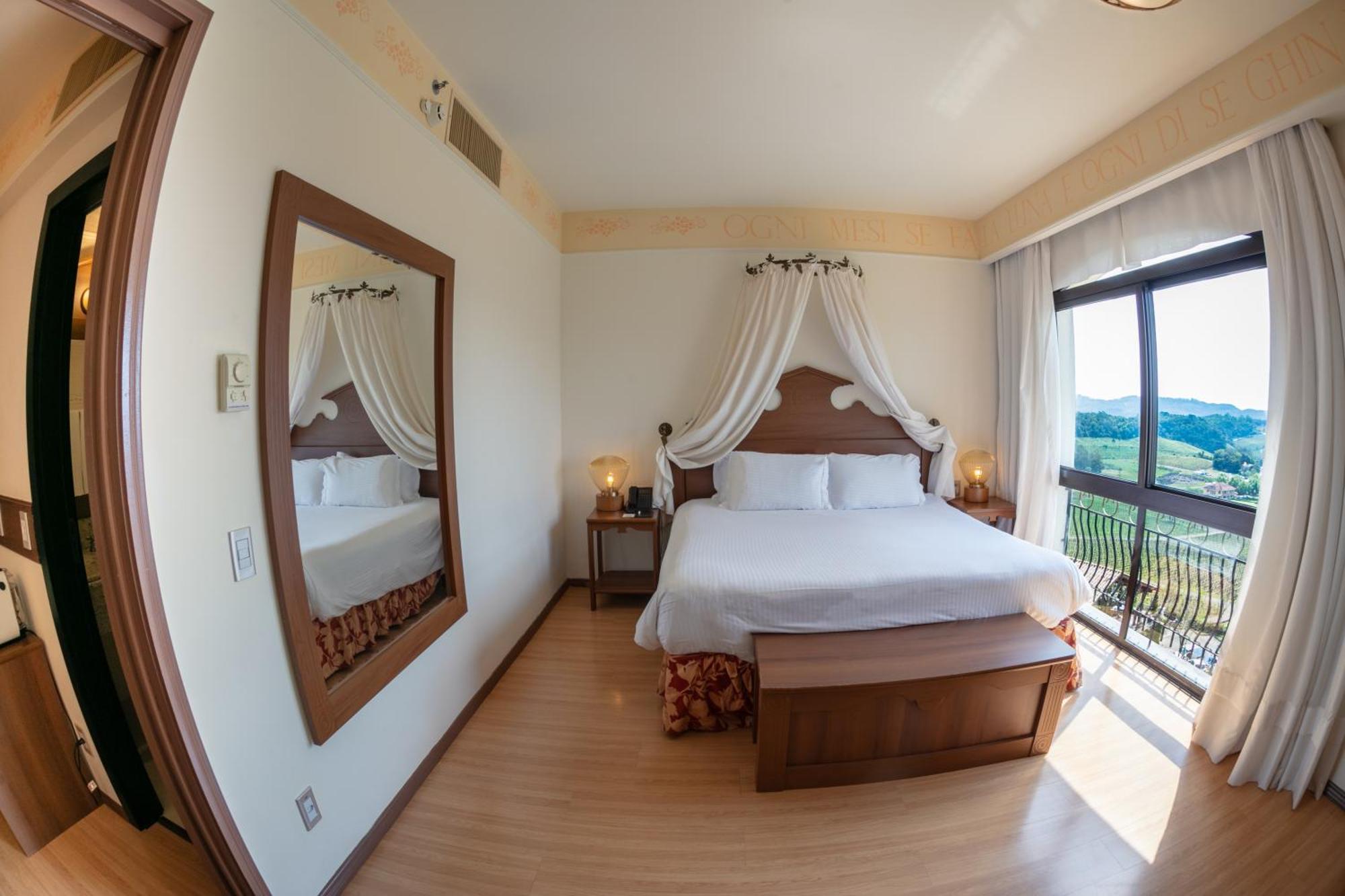 Spa Do Vinho Condominio Vitivinicola Bento Gonçalves Exteriér fotografie A bedroom at the hotel