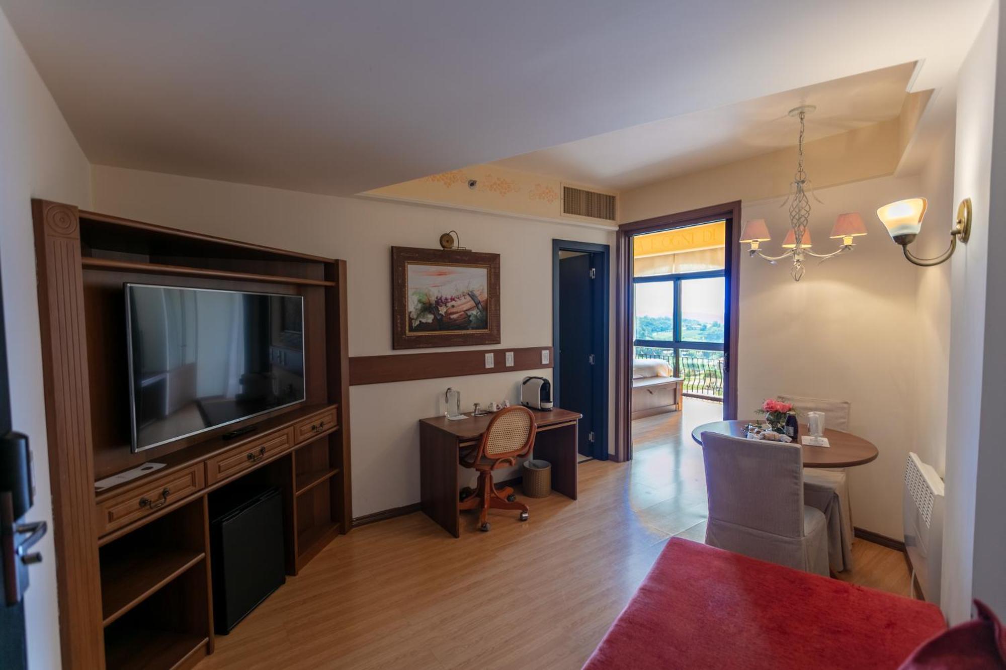 Spa Do Vinho Condominio Vitivinicola Bento Gonçalves Exteriér fotografie A suite at the hotel