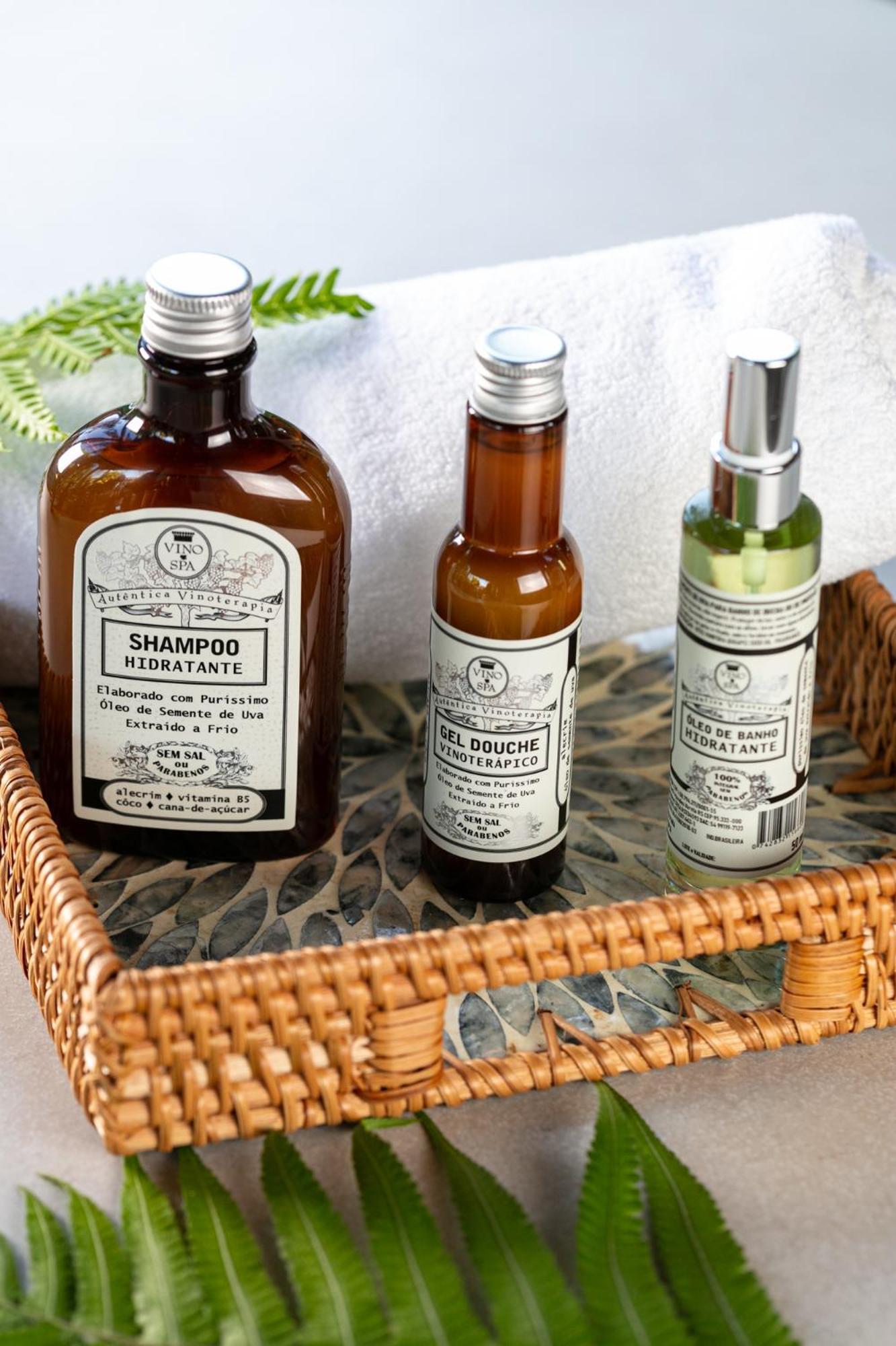 Spa Do Vinho Condominio Vitivinicola Bento Gonçalves Exteriér fotografie A selection of natural cosmetics
